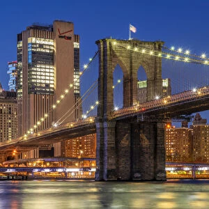 Brooklyn Bridge at night, Manhattan, New York, USA