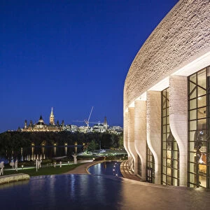 Canada, Quebec, Hull-Gatineau, Canadian Museum of Civilization, view towards Parliament