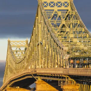 Canada, Quebec, Montreal, Jacques Cartier Bridge, dawn