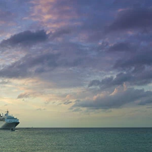 Cayman Islands, Grand Cayman, Georgetown, Cruise Ship / Sunset
