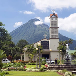 Central America, Costa Rica, Alajuela, La Fortuna town, Arenal volcano sitting behind