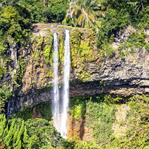 The Chamarel waterfall. Chamarel, Black River (Riviere Noir), Mauritius, Africa