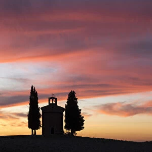 Chapel of Vitaleta at sunset, Val d Orcia, San Quirco d Orcia, Tuscany, Italy