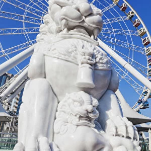 China, Hong Kong, Central, Lion Statue and Hong Kong Observation Wheel