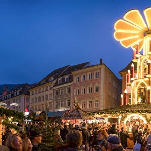 Christmas market on the market square in Heidelberg, Baden-WAorttemberg, Germany