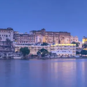Udaipur Print: City Palace and Lake Pichola