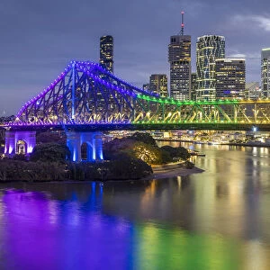 City skyline, Brisbane River and Story Bridge at dusk, Brisbane, Queensland, Australia
