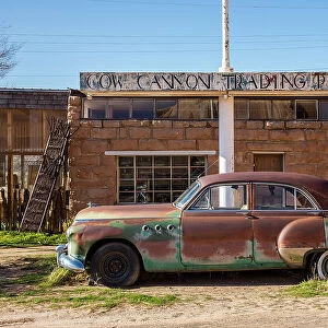 Classic 50's car, Cow Canyon Trading post, Bluff, Utah, USA