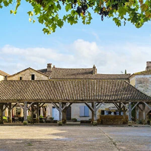Covered market hall on Place des Cornieres, Monpazier, Dordogne department