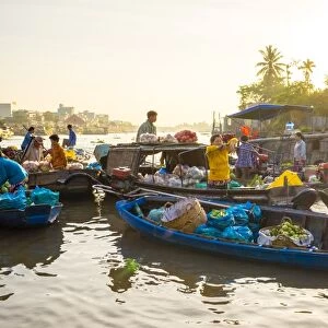 Early morning at Phong Dien floating market, Phong Dien District, Can Tho, Mekong Delta