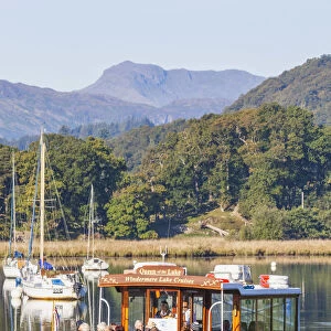 England, Cumbria, Lake District, Windermere, Ambleside, Sightseeing Boat