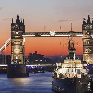 England, London, Tower Bridge at Dawn