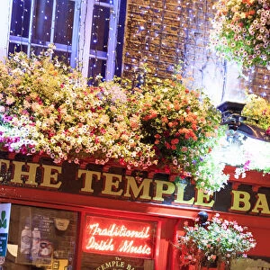 Europe, Dublin, Ireland, Temple bar pubs district and nightlife