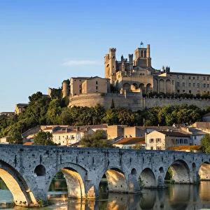 Europe, France, Occitanie. Saint Nazaire church and the old bridge in the fortified town