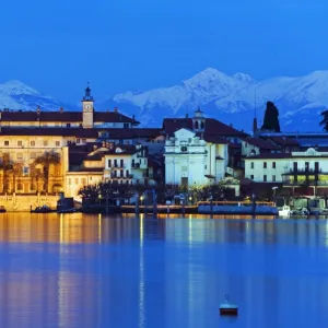 Europe, Italy, Lombardy, Lakes District, Isola Bella, Borromean Islands on Lake Maggiore