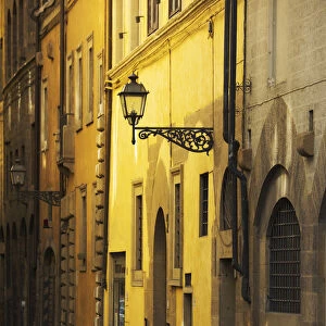 Europe, Italy, Tuscany, Toscana, Firence, Florence, narrow street in city center