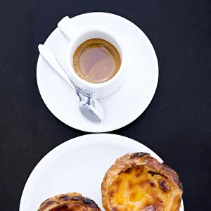 Europe, Portugal, Lisbon, Pastel de Belem and coffee - Portuguese custard tarts