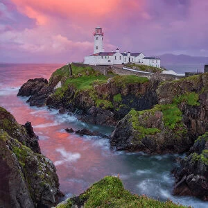 Fanad Head lighthouse at sunset, County Donegal, Ulster region, west coast of Ireland, Ireland, Europe