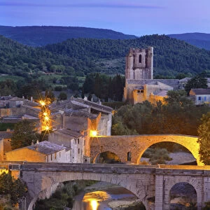 France, Languedoc, Lagrasse, Overview of town at night