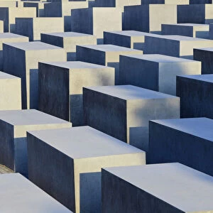 Germany, Berlin, Mitte, Holocaust Memorial (Denkmal fur die ermordeten Juden Europas)
