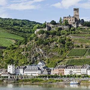 Germany, Rhineland-Palatinate, Rhine Valley, River Rhine and Gutenfels Castle