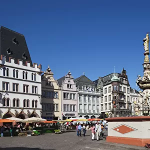 Germany, Trier, Market Place, St. Peters Fountain
