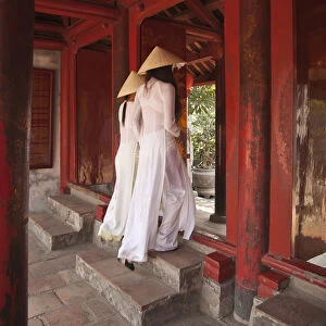 Girls wearing Ao Dai dress, Temple of Literature, Hanoi, Vietnam (MR)