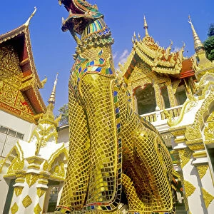 Golden lion, Wat phrathat Doi Suthep, Chiang Mai, Thailand, Asia