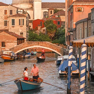 Gondola on the Rio Ognissanti, Chiesa di Santa Maria del Rosario, Venecia, Veneto, Italy