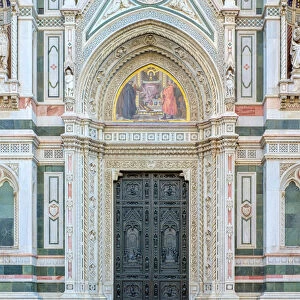 Gothic Revival faazade of Florence Cathedral (Duomo di Firenze)