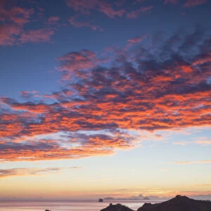 Hahei beach at sunrise, Coromandel Peninsula, North Island, New Zealand