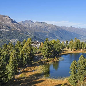 Hahnensee at Fall, Silvaplana, Bernina mountain range, Upper Engadin, Grisons (Graubunden), Switzerland