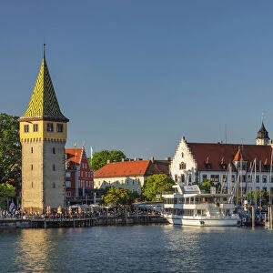 Harbour front and Mangturm Tower, Lindau, Bodensee, Bayern, Schwaben, Germany