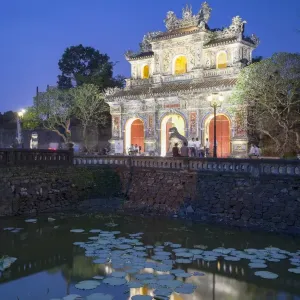 Hien Nhou Gate (Gate of Humanity) of Citadel at dusk (UNESCO World Heritage Site) Hien Nhou Gate (Gate of Humanity) of Citadel at dusk (UNESCO World Heritage Site)