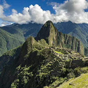 High angle view of historic Incan Machu Picchu on mountain in Andes, Cuzco Region, Peru