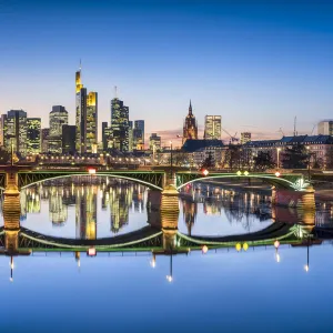 Ignatz-Bubis-bridge with Frankfurt am Main skyline in the background, Hesse, Germany