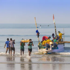 India, Goa, Fishermen on Colva beach