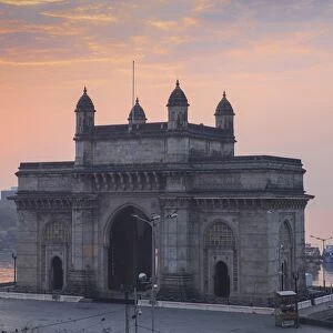 India, Maharashtra, Mumbai, View of Gateway of India