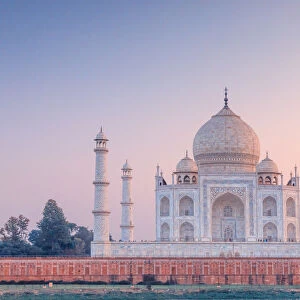 India, Taj Mahal at sunset