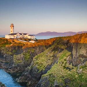 Ireland, County Donegal, Fanad Peninsula, Fanad Head Lighthouse, dusk