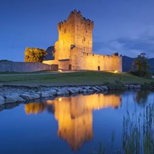 Ireland, County Kerry, Ring of Kerry, Killarney, Ross Castle, dusk