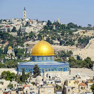 Israel, Jerusalem District, Jerusalem. Dome of the Rock on Temple Mount and buildings