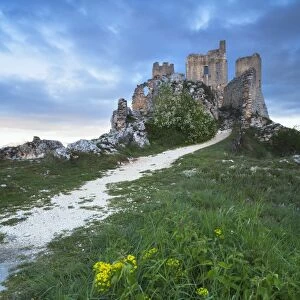 Italy, Abruzzo, The castle of Rocca Calascio and the ruins of the old village