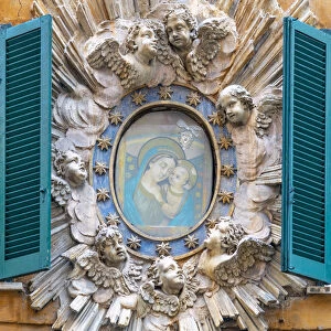 Italy, Lazio, Rome, Regola, Edicola Sacra or shrine