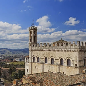 Italy, Umbria, Perugia district, Gubbio, View of the city and Palazzo dei Consoli