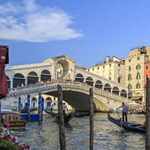 Italy, Veneto, Venice, Sestiere of Rialto, Rialto Bridge and Canal Grande