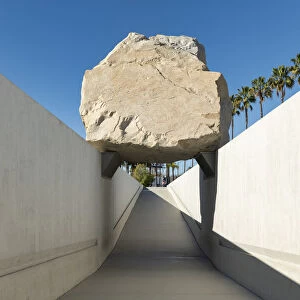 Levitated Mass by Michael Heizer, Los Angeles County Museum of Art (LACMA), Los Angeles, California, USA