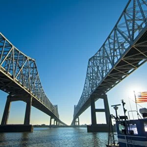 Louisiana, New Orleans, Twin Cantilever Bridges, The Crescent City Connection, Twin