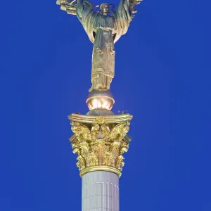 Maidan Maydan Nezalezhnosti statue, Independence Square, Kiev, Ukraine