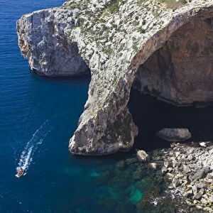 Malta, Southeast, Wied iz-Zurrieq, Blue Grotto rock formation